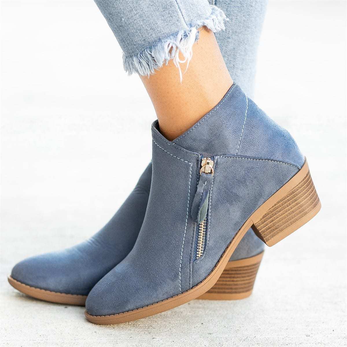 Sleek & Simple: Women’s Side Zipper Ankle Boots