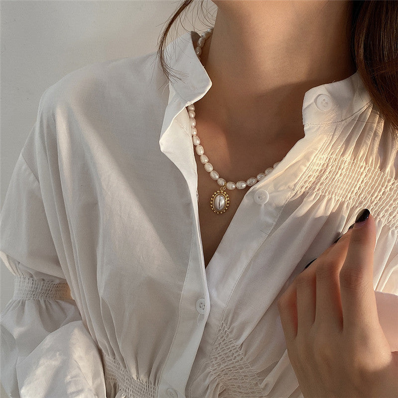 Silver Pearl Necklace with Artistic Bead Detail – 925 Sterling