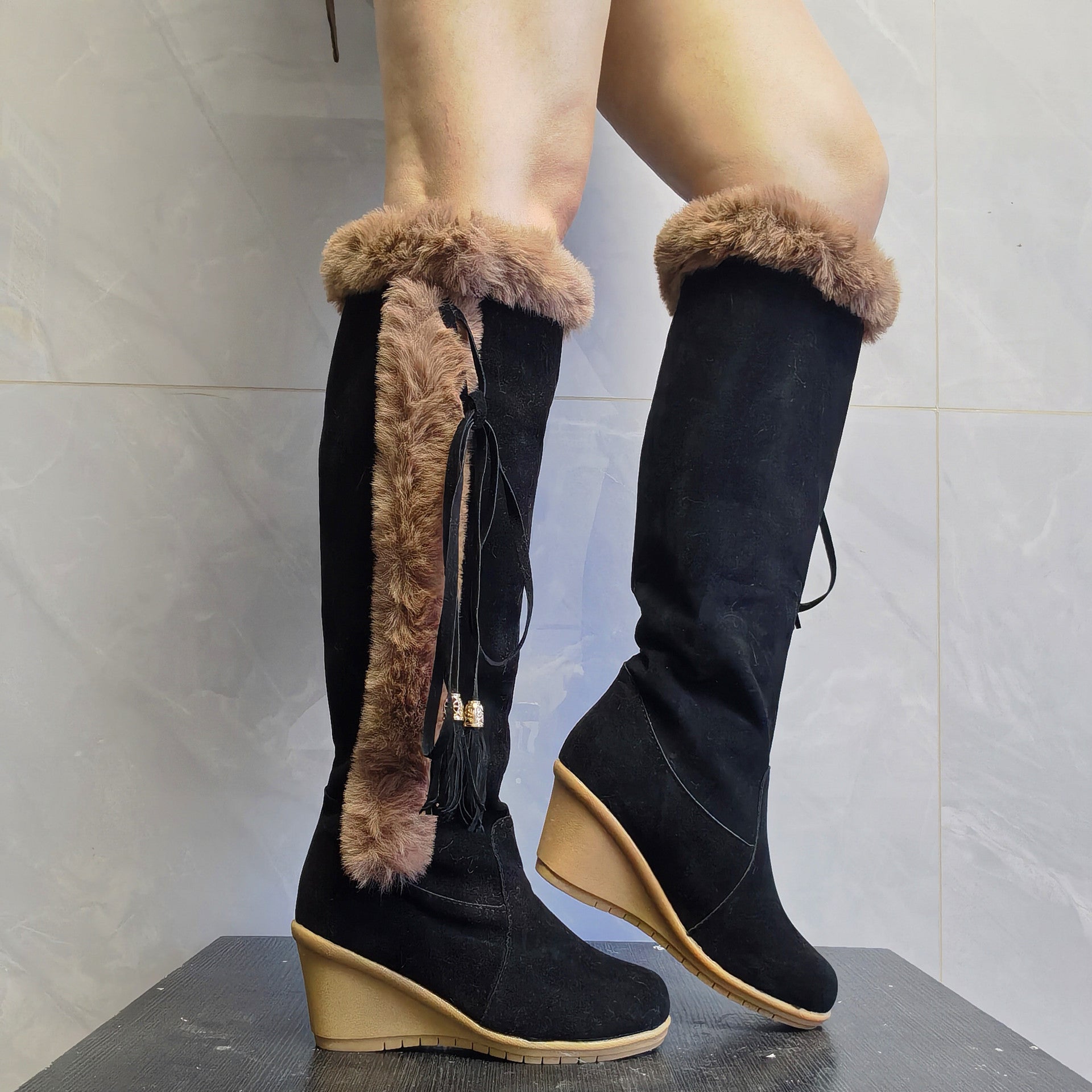 Stylish Winter Combat Boots — Cozy Plush Design