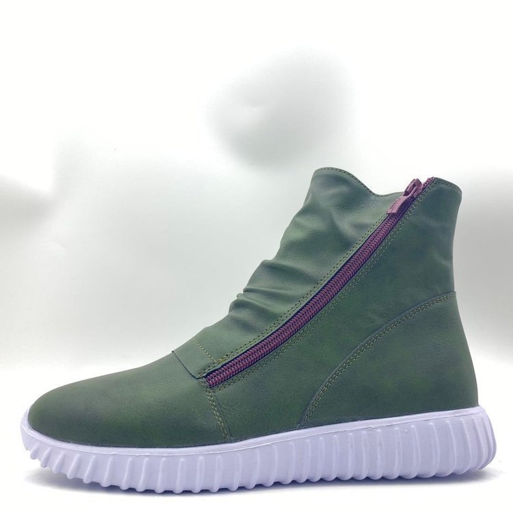 Stylish Plus Size Leather Ankle Boots for Women