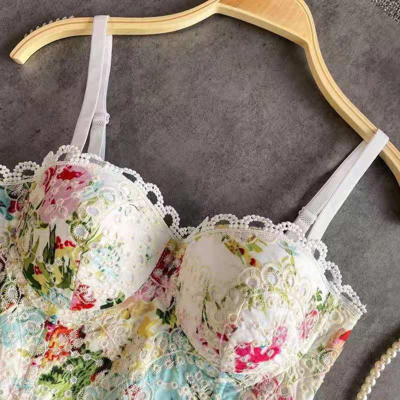 Sexy Cropped Top With Fish Bone Corset