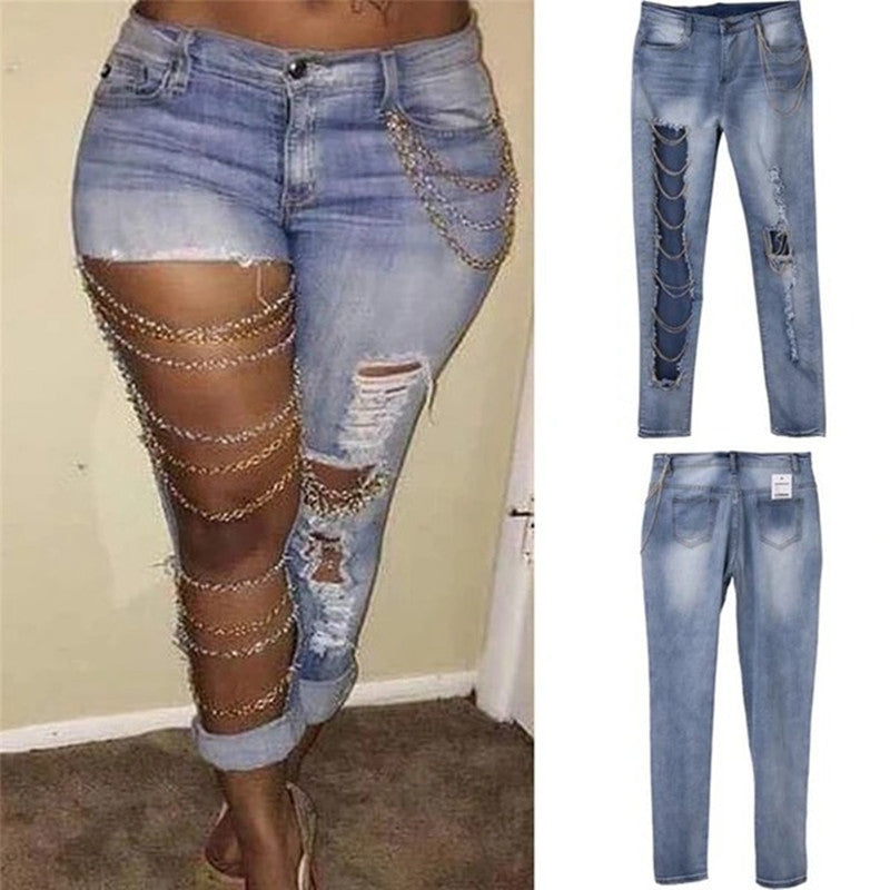 Exaggerated big ripped jeans