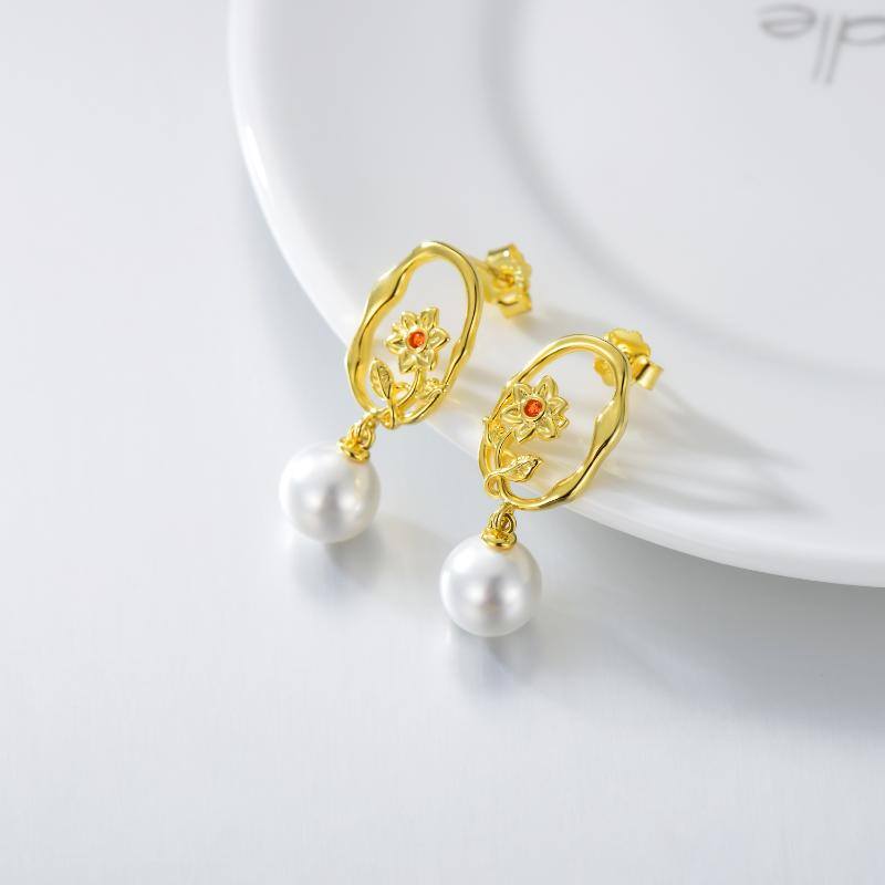 Pearl Dangle Earring